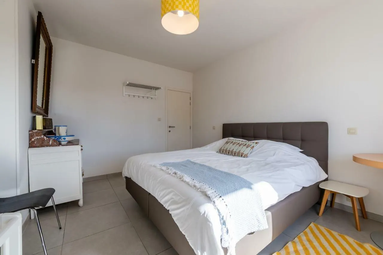 Modern Apartment With Free Parking Oostende