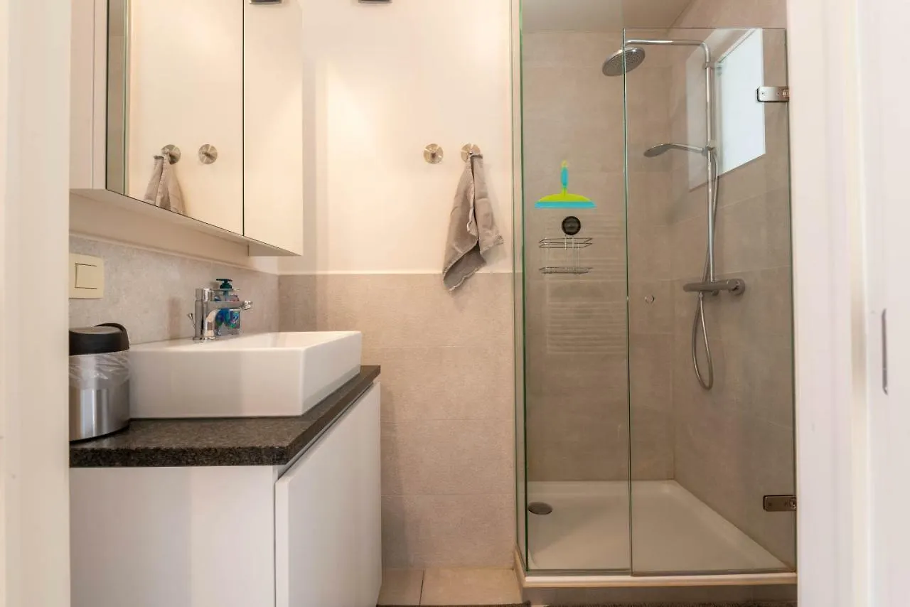 Modern Apartment With Free Parking Ostend